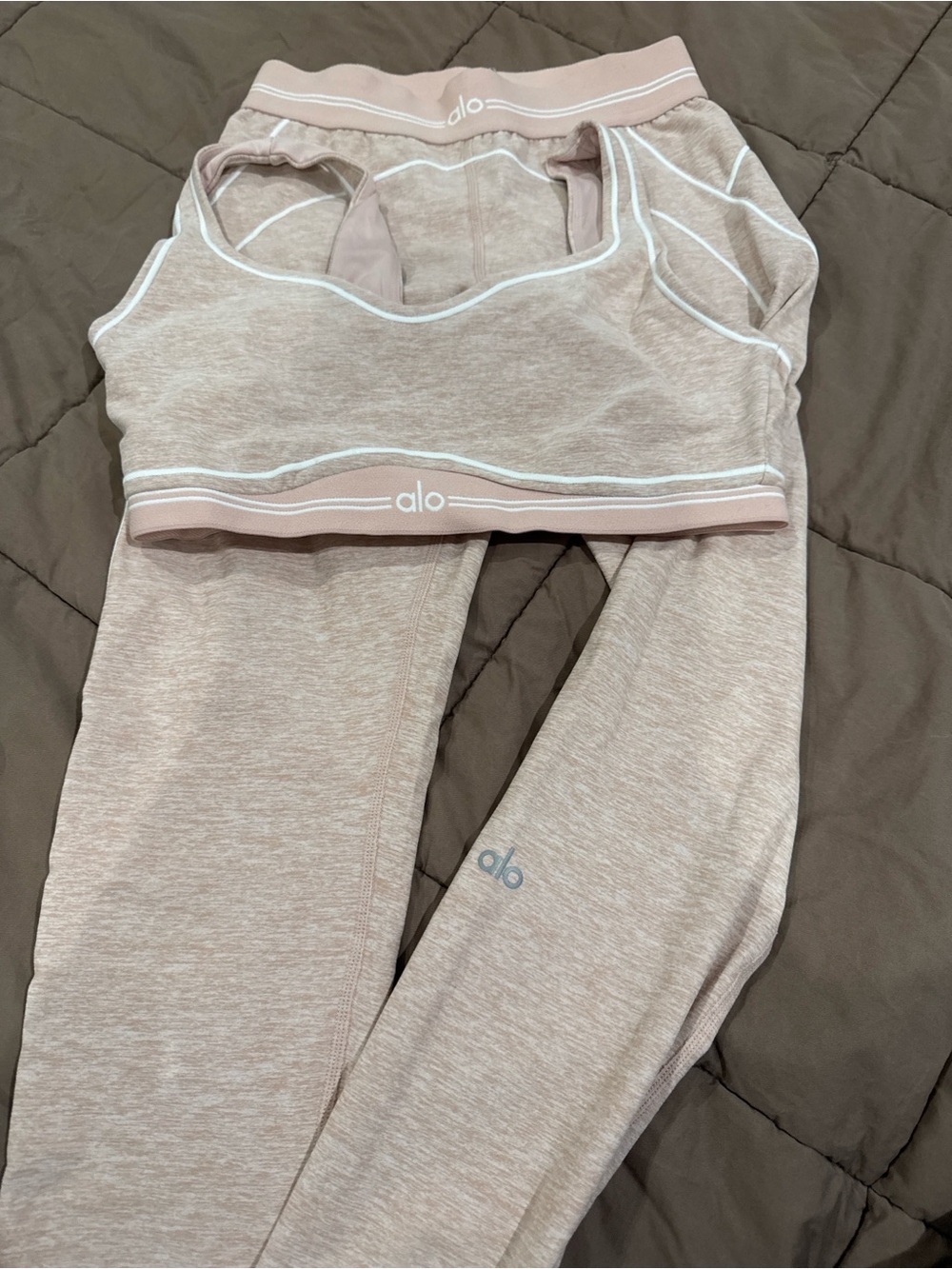 🩷 Alo Heather Gray & Blush Matching Set